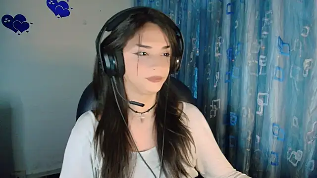 Snapshot of Dollbehavior_ chatting on November 15, 2025, 4:27 am Dollbehavior online show from November 15, 2025, 4:27 am