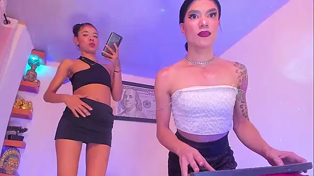 Snapshot of londoreales chatting on March 3, 2026, 8:32 am londoreales online show from March 3, 2026, 8:32 am