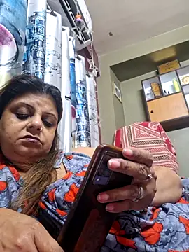 Snapshot of Maaya66 chatting on November 5, 2025, 6:44 pm Maaya66 online show from November 5, 2025, 6:44 pm