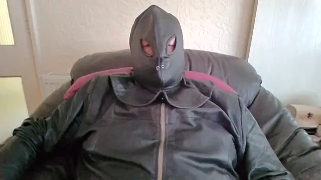 Snapshot of Leatherman63 chatting on July 4, 2026, 6:20 am Leatherman63 online show from July 4, 2026, 6:20 am