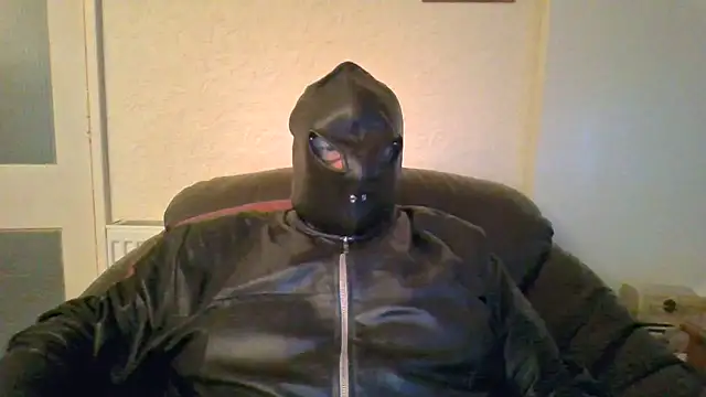 Snapshot of Leatherman63 chatting on December 20, 2025, 8:28 am Leatherman63 online show from December 20, 2025, 8:28 am