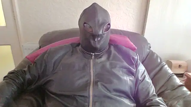 Snapshot of Leatherman63 chatting on July 2, 2026, 6:08 am Leatherman63 online show from July 2, 2026, 6:08 am
