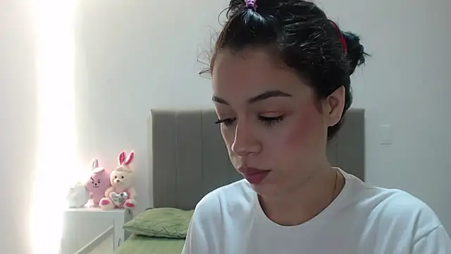 Snapshot of Caribbean_beauty_ chatting on November 12, 2025, 1:43 am Caribbean beauty online show from November 12, 2025, 1:43 am