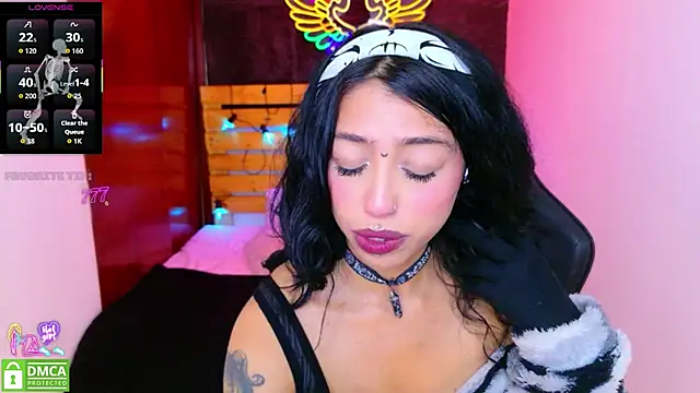 Snapshot of REDHOTTER_ chatting on June 9, 2026, 7:37 pm REDHOTTER online show from June 9, 2026, 7:37 pm