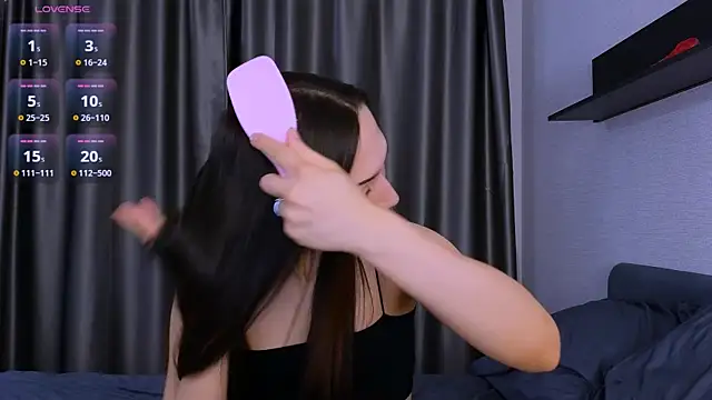 Kaia Sunshine Mia online show from January 8, 2026, 2:23 pm