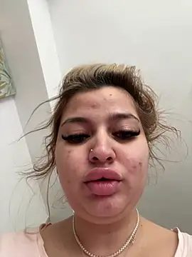 AllysonK online show from April 22, 2026, 10:33 am