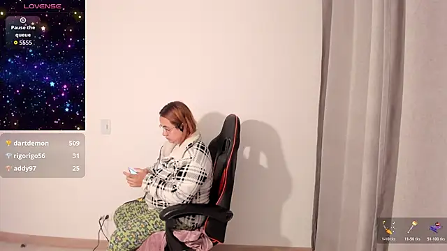 Snapshot of maryluna95 chatting on November 13, 2025, 5:55 am maryluna95 online show from November 13, 2025, 5:55 am