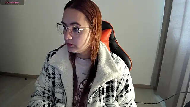 Snapshot of maryluna95 chatting on October 14, 2025, 4:18 pm maryluna95 online show from October 14, 2025, 4:18 pm