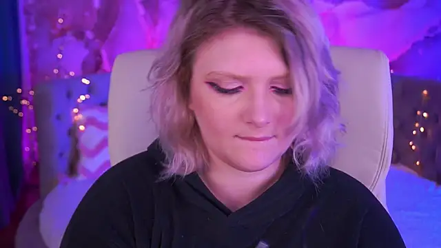 CoolTatis online show from December 20, 2025, 7:00 am