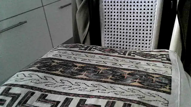 Snapshot of ewuich1 chatting on March 19, 2025, 7:06 pm ewuich1 online show from March 19, 2025, 7:06 pm