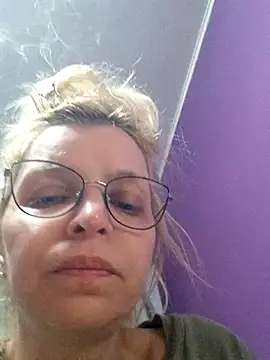 BritneyHudson online show from April 23, 2026, 12:06 am