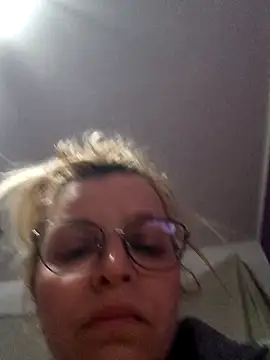 BritneyHudson online show from April 26, 2026, 2:09 am