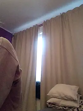 BritneyHudson online show from November 27, 2025, 6:14 am