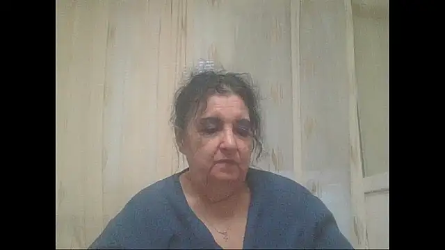 Snapshot of maturekorine chatting on June 2, 2026, 5:35 pm maturekorine online show from June 2, 2026, 5:35 pm
