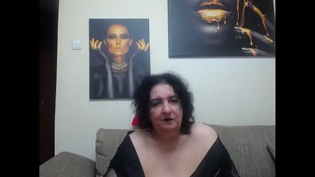 maturekorine online show from April 22, 2026, 9:32 pm