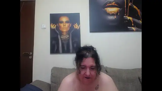 Snapshot of maturekorine chatting on June 11, 2026, 12:32 am maturekorine online show from June 11, 2026, 12:32 am