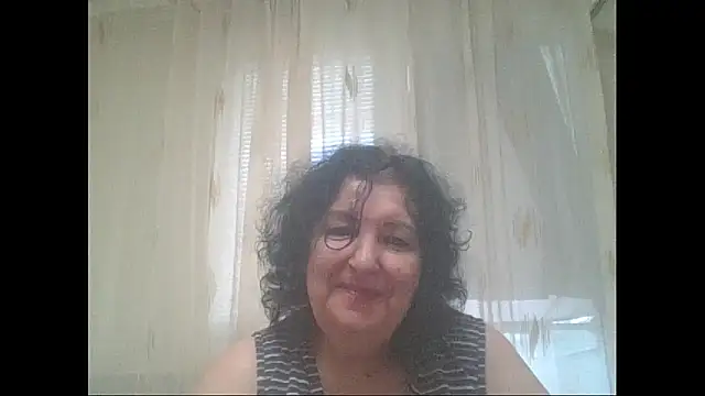 Snapshot of maturekorine chatting on June 18, 2026, 4:01 pm maturekorine online show from June 18, 2026, 4:01 pm