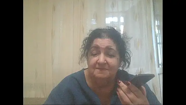 Snapshot of maturekorine chatting on June 3, 2026, 5:28 pm maturekorine online show from June 3, 2026, 5:28 pm