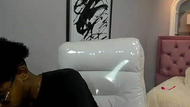 boylittle19cm online show from November 19, 2025, 12:27 pm