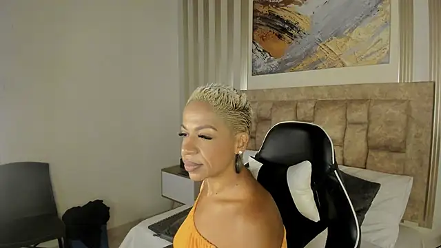 Snapshot of summer_night_ chatting on December 3, 2025, 12:04 pm summer night online show from December 3, 2025, 12:04 pm