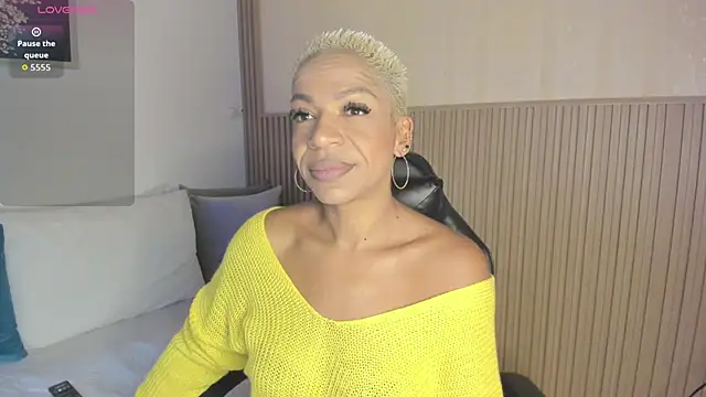 Snapshot of summer_night_ chatting on October 21, 2025, 11:42 am summer night online show from October 21, 2025, 11:42 am