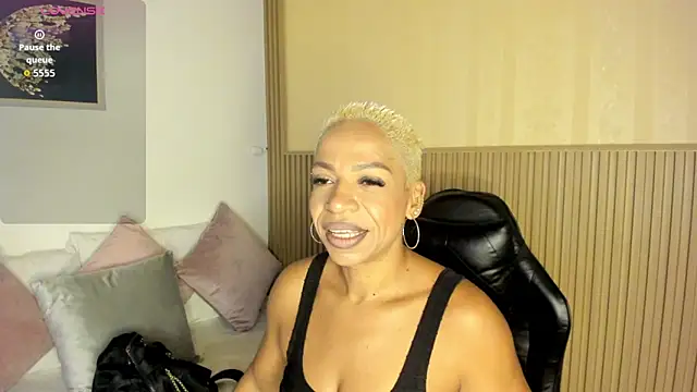 Snapshot of summer_night_ chatting on October 18, 2025, 12:40 pm summer night online show from October 18, 2025, 12:40 pm