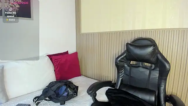 Snapshot of summer_night_ chatting on September 16, 2025, 11:22 am summer night online show from September 16, 2025, 11:22 am