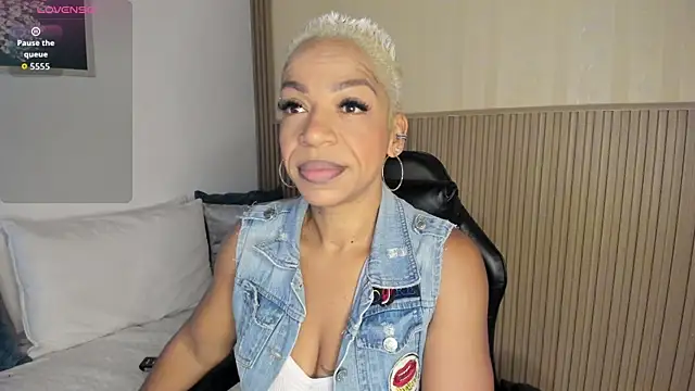 Snapshot of summer_night_ chatting on September 11, 2025, 11:21 am summer night online show from September 11, 2025, 11:21 am