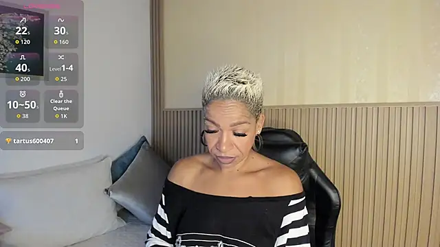 Snapshot of summer_night_ chatting on September 9, 2025, 11:52 am summer night online show from September 9, 2025, 11:52 am