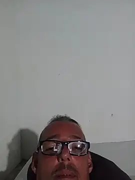Snapshot of KarameloVzla chatting on July 18, 2026, 3:04 am KarameloVzla online show from July 18, 2026, 3:04 am