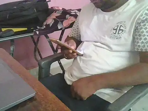 Snapshot of ITGuyhyd chatting on March 7, 2026, 8:10 am ITGuyhyd online show from March 7, 2026, 8:10 am