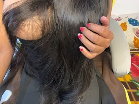 Snapshot of roshni-5 chatting on November 27, 2025, 5:57 pm roshni-5 online show from November 27, 2025, 5:57 pm