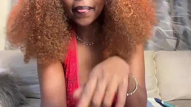 Snapshot of Chocolate_queen2 chatting on April 30, 2026, 4:52 am Chocolate queen2 online show from April 30, 2026, 4:52 am