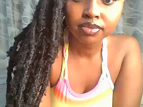 Snapshot of Chocolate_queen2 chatting on December 9, 2024, 2:56 am Chocolate queen2 online show from December 9, 2024, 2:56 am