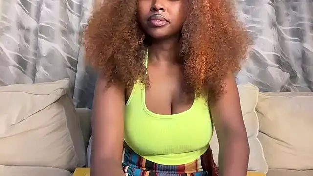 Snapshot of Chocolate_queen2 chatting on April 27, 2026, 2:53 am Chocolate queen2 online show from April 27, 2026, 2:53 am