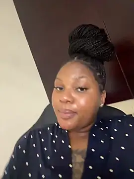Snapshot of Renee-18 chatting on March 16, 2025, 4:30 am Renee-18 online show from March 16, 2025, 4:30 am