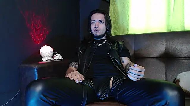 Snapshot of Dicaprioo_ chatting on May 8, 2026, 4:11 pm Dicaprioo online show from May 8, 2026, 4:11 pm