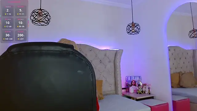 Charlotte Jones   online show from December 22, 2025, 11:32 am