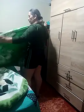 Snapshot of LITLESTAR chatting on December 1, 2025, 3:57 pm LITLESTAR online show from December 1, 2025, 3:57 pm