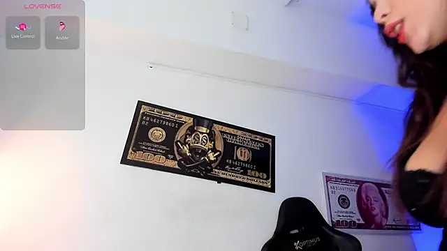 Elsalombardi  online show from November 3, 2025, 12:20 pm