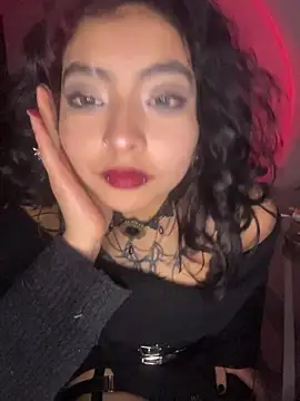 Snapshot of _Gothiccbitch_ chatting on April 21, 2026, 5:58 am Gothiccbitch online show from April 21, 2026, 5:58 am