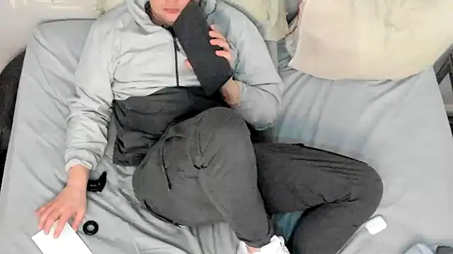 stillwild online show from February 14, 2026, 7:58 pm