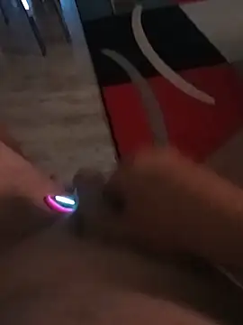 Snapshot of Szeltolo001 chatting on June 7, 2026, 2:39 am Szeltolo001 online show from June 7, 2026, 2:39 am