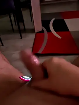 Szeltolo001 online show from February 16, 2026, 2:54 am