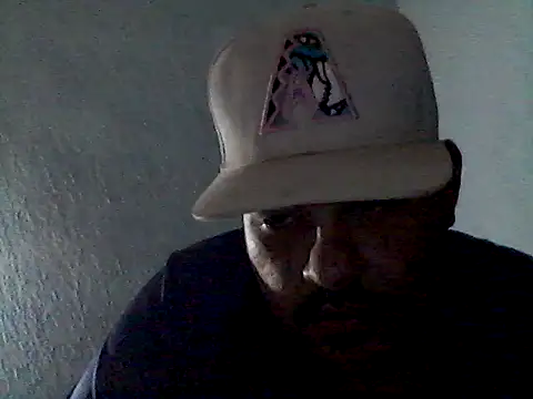 GILBERTHOR92 online show from February 5, 2026, 6:09 am