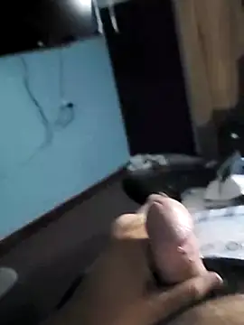 GILBERTHOR92 online show from April 3, 2026, 10:32 am