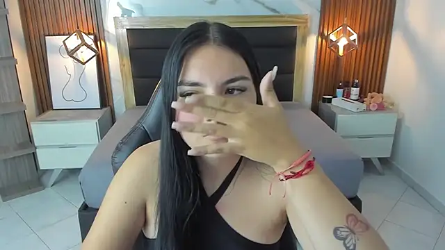 delilaquinn online show from November 8, 2025, 12:42 pm