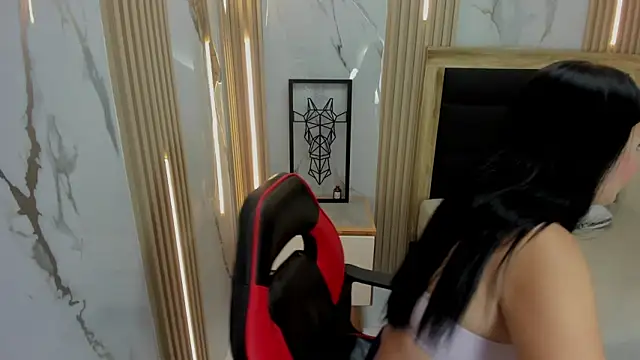 delilaquinn online show from December 3, 2025, 12:26 pm