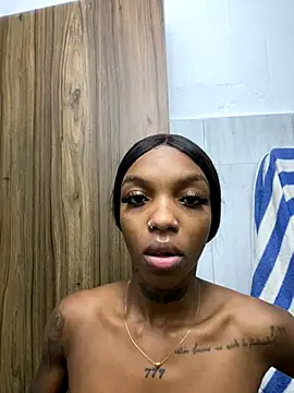 Snapshot of CahitlinBell chatting on November 28, 2025, 11:38 pm CahitlinBell online show from November 28, 2025, 11:38 pm