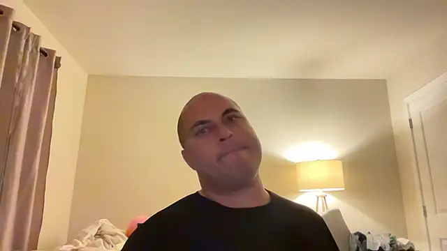 Snapshot of SluggishChase99 chatting on November 2, 2025, 3:33 am SluggishChase99 online show from November 2, 2025, 3:33 am